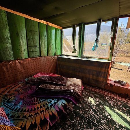 Готель Hippy Hyde Kalga Kalgha Екстер'єр фото